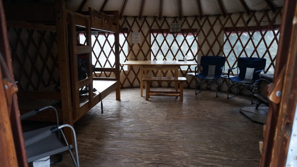 Eagle_River_Yurt_interior